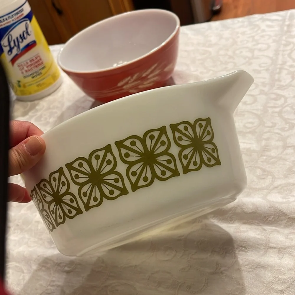 Vintage Pyrex  475-b 2.5 QT casserole dish ovenware USA